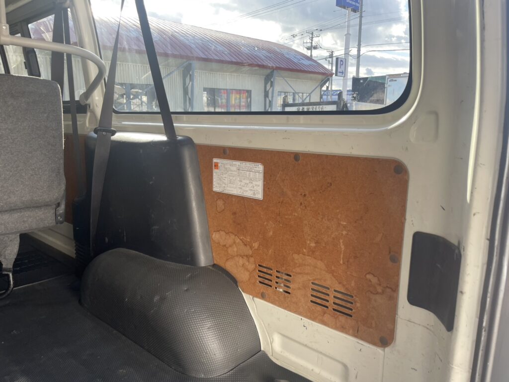 令和1年　トヨタハイエースバン ロングDX 寒冷地仕様 車検1年付