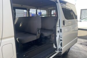 サムネイル: 令和1年　トヨタハイエースバン ロングDX 寒冷地仕様 車検1年付