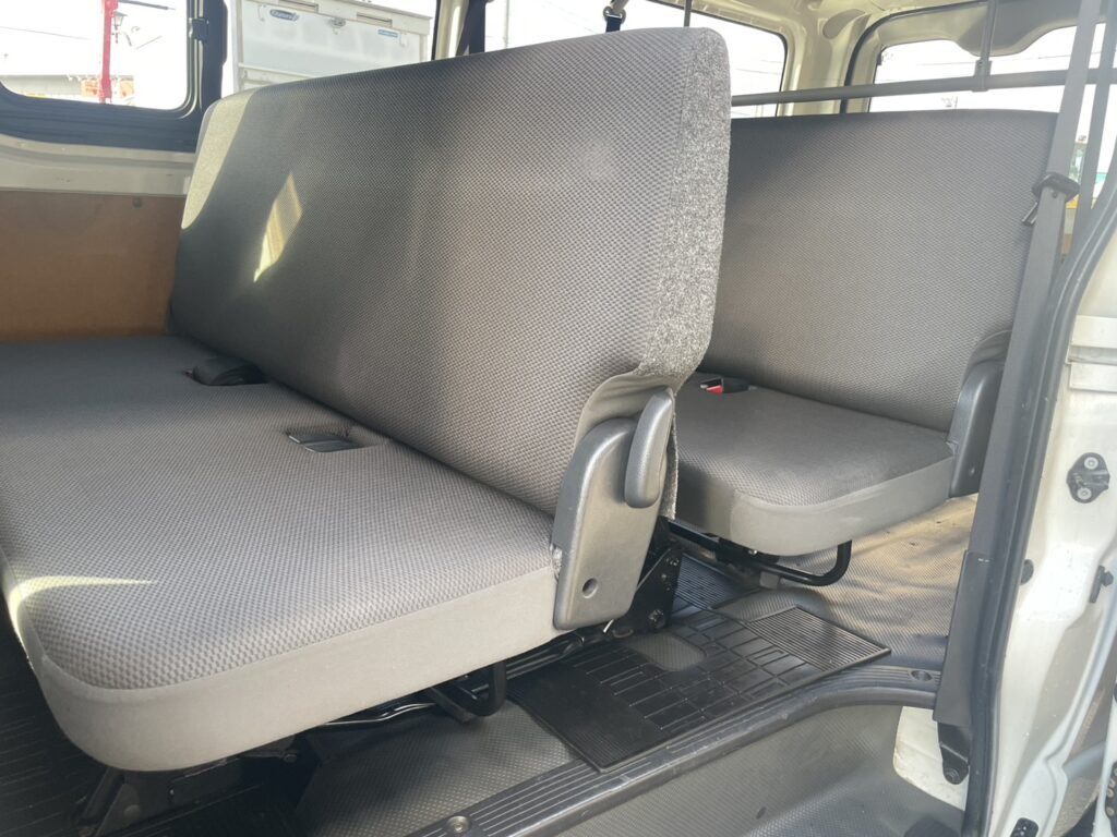 令和1年　トヨタハイエースバン ロングDX 寒冷地仕様 車検1年付