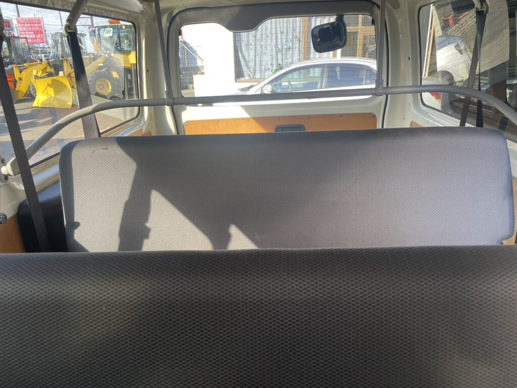 令和1年　トヨタハイエースバン ロングDX 寒冷地仕様 車検1年付