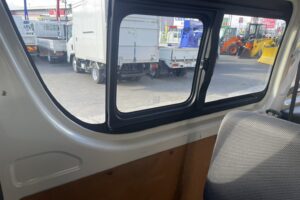 サムネイル: 令和1年　トヨタハイエースバン ロングDX 寒冷地仕様 車検1年付