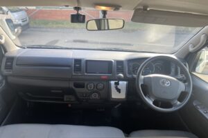 サムネイル: 令和1年　トヨタハイエースバン ロングDX 寒冷地仕様 車検1年付