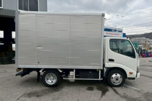 サムネイル: 平成30年式デュトロアルミバン　４WD！　積載1850kg　