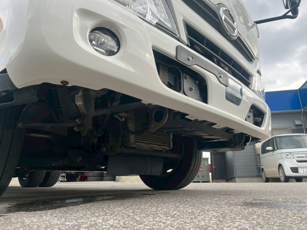 平成30年式デュトロアルミバン　４WD！　積載1850kg　