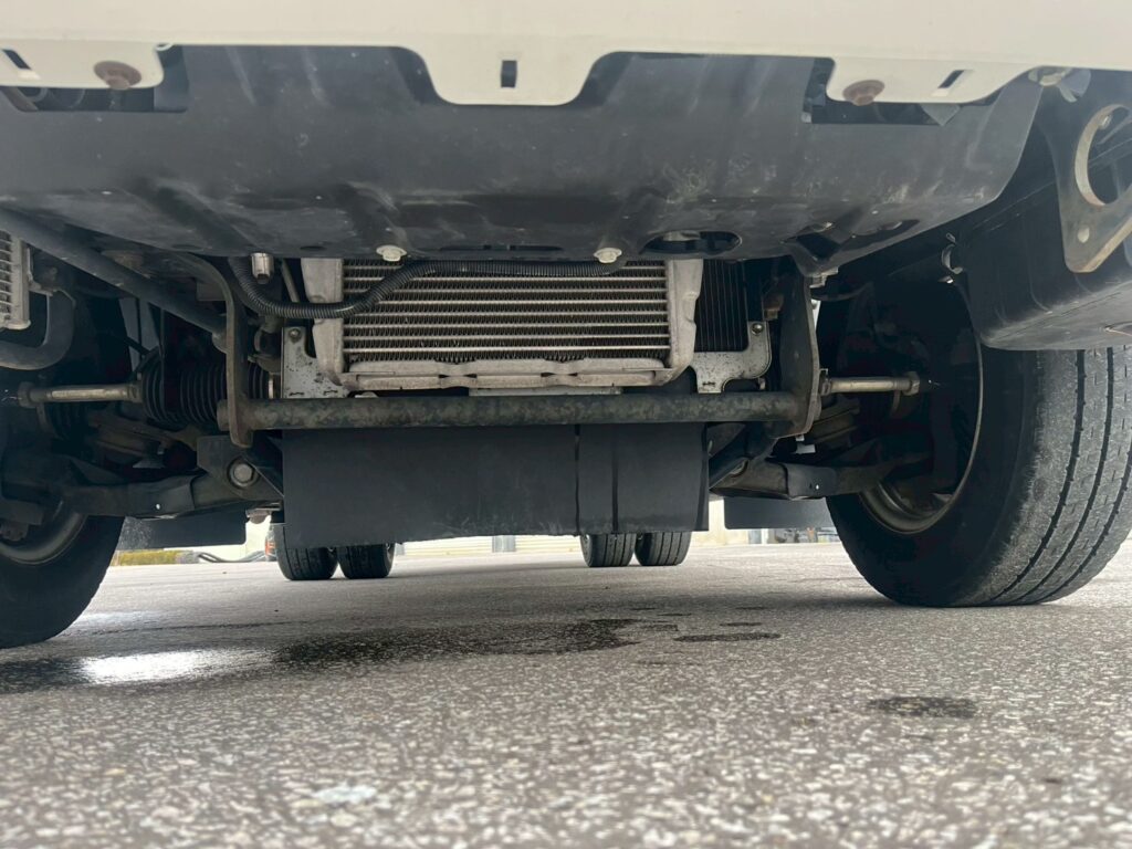 平成30年式デュトロアルミバン　４WD！　積載1850kg　