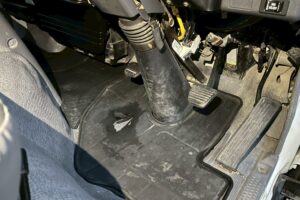 サムネイル: 平成18年式エルフ12m高所作業車　スチールバケット