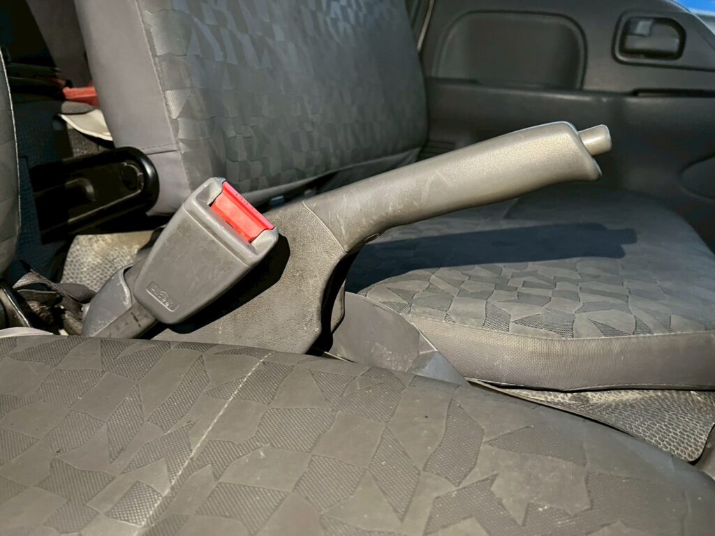 平成18年式エルフ12m高所作業車　スチールバケット