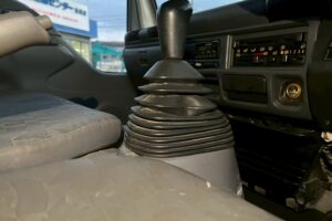 サムネイル: 平成18年式エルフ12m高所作業車　スチールバケット