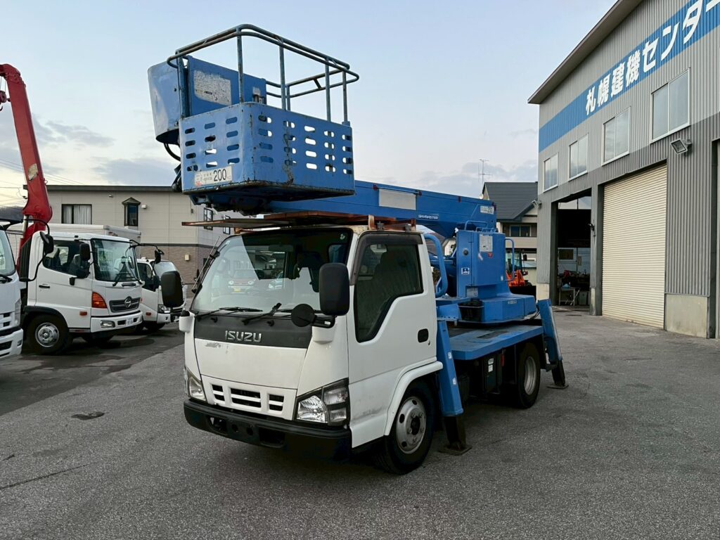 平成18年式エルフ12m高所作業車　スチールバケット