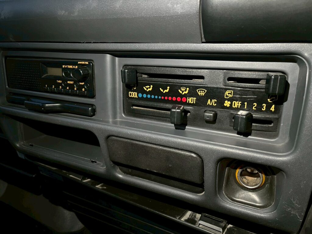 平成18年式エルフ12m高所作業車　スチールバケット