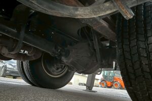 サムネイル: 平成18年式エルフ12m高所作業車　スチールバケット