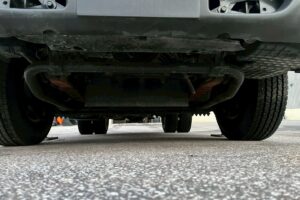 サムネイル: 平成18年式エルフ12m高所作業車　スチールバケット