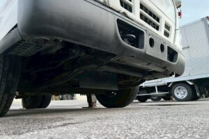 サムネイル: 平成18年式エルフ12m高所作業車　スチールバケット