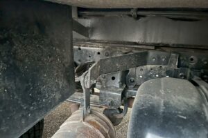 サムネイル: 平成18年式エルフ12m高所作業車　スチールバケット