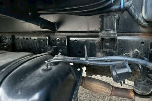 サムネイル: 平成18年式エルフ12m高所作業車　スチールバケット