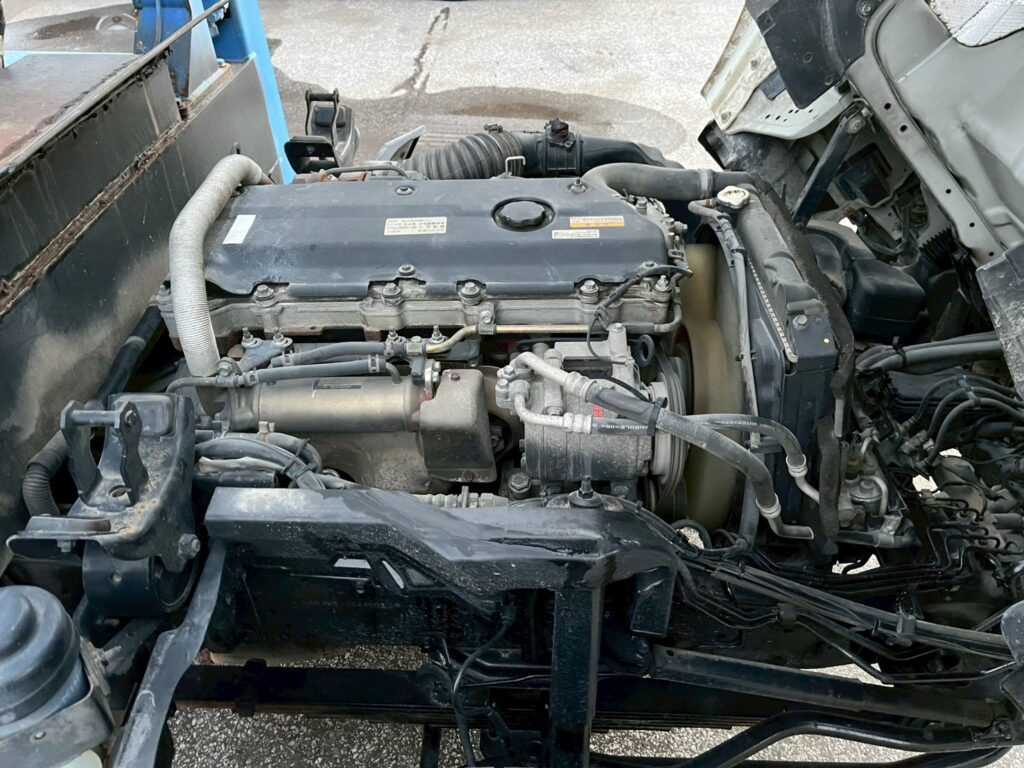 平成18年式エルフ12m高所作業車　スチールバケット