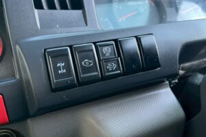 サムネイル: 【★超希少★】平成21年式　エルフ　ローダーダンプ　４WD！　最大積載3000㎏　三方開き　