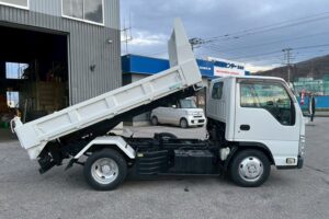 サムネイル: 【★超希少★】平成21年式　エルフ　ローダーダンプ　４WD！　最大積載3000㎏　三方開き　