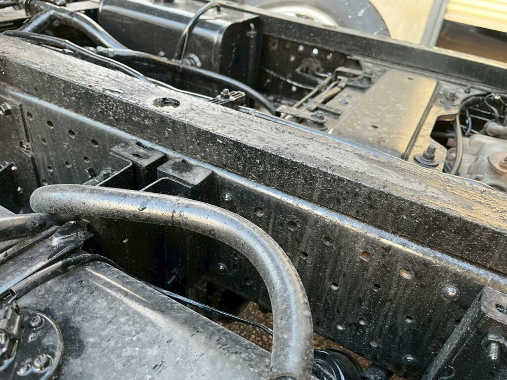 【★超希少★】平成21年式　エルフ　ローダーダンプ　４WD！　最大積載3000㎏　三方開き　