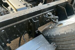 サムネイル: 【★超希少★】平成21年式　エルフ　ローダーダンプ　４WD！　最大積載3000㎏　三方開き　