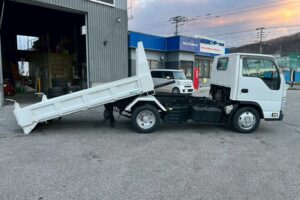 サムネイル: 【★超希少★】平成21年式　エルフ　ローダーダンプ　４WD！　最大積載3000㎏　三方開き　