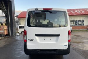 サムネイル: 平成26年　NV350キャラバンバン 切替4WD オートマ 車検1年付