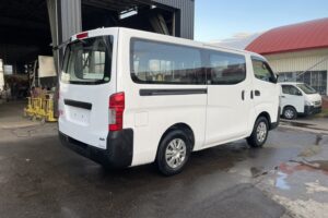 サムネイル: 平成26年　NV350キャラバンバン 切替4WD オートマ 車検1年付