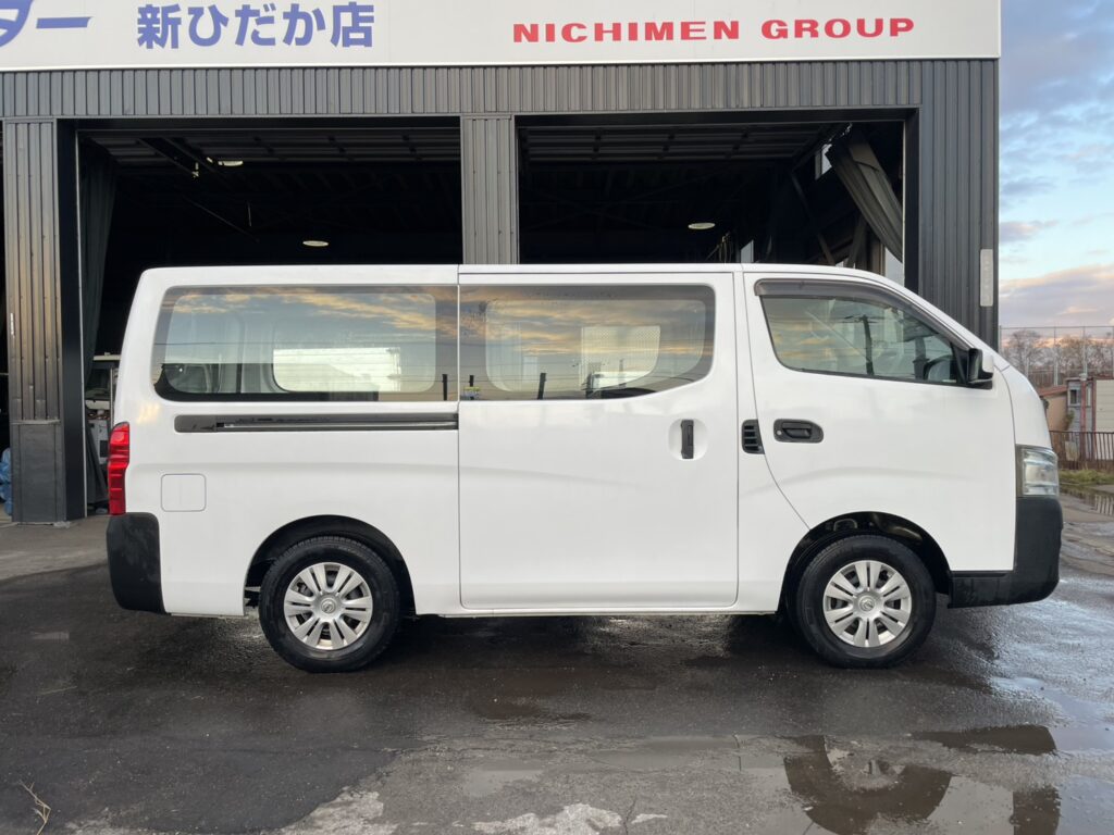 平成26年　NV350キャラバンバン 切替4WD オートマ 車検1年付