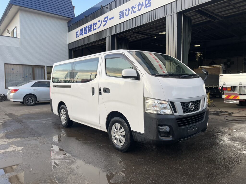 平成26年　NV350キャラバンバン 切替4WD オートマ 車検1年付