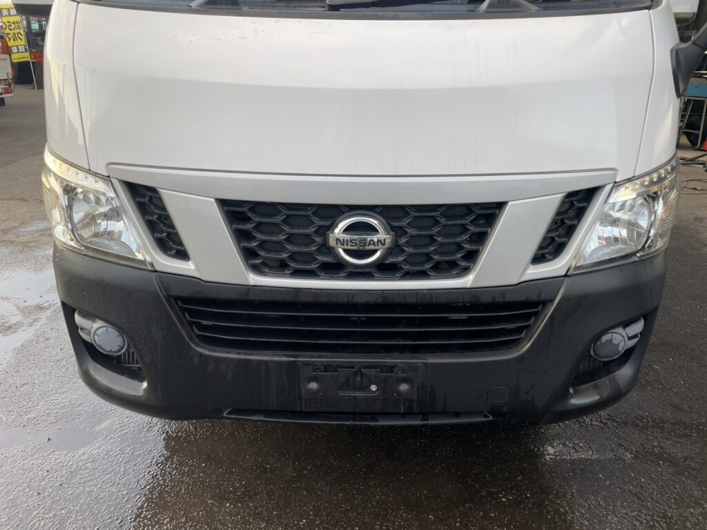 平成26年　NV350キャラバンバン 切替4WD オートマ 車検1年付