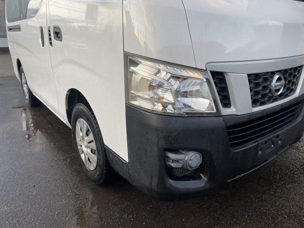 平成26年　NV350キャラバンバン 切替4WD オートマ 車検1年付