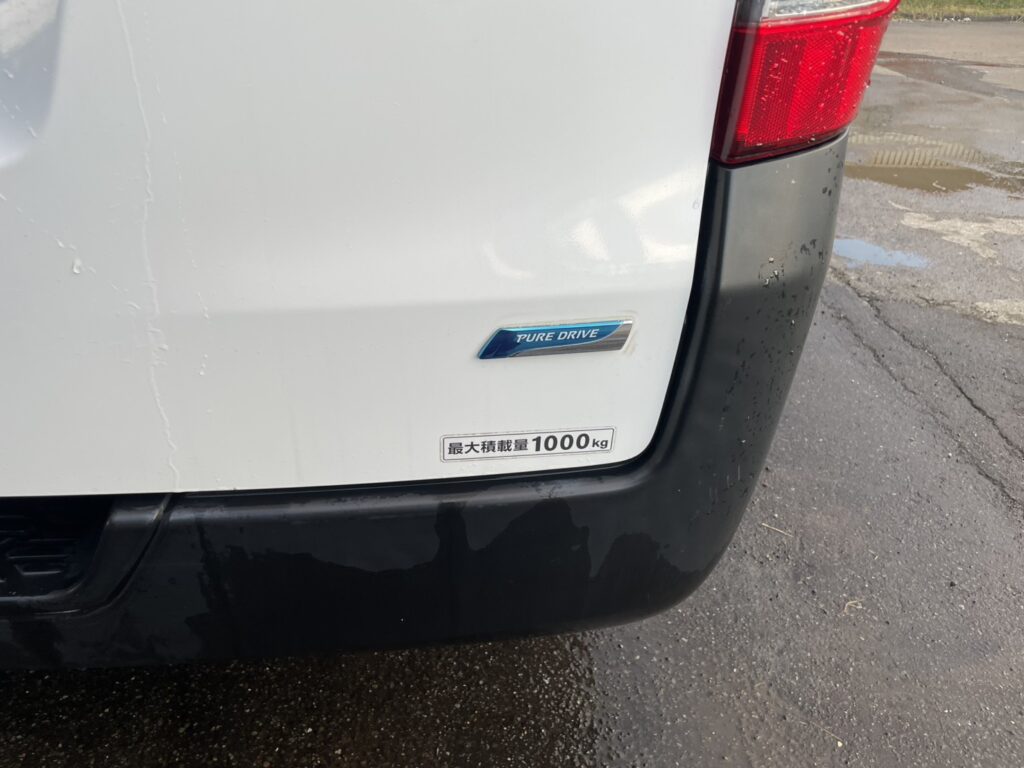 平成26年　NV350キャラバンバン 切替4WD オートマ 車検1年付