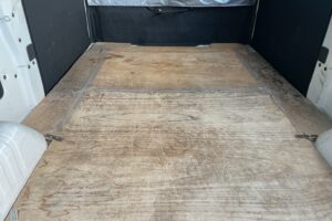 サムネイル: 平成26年　NV350キャラバンバン 切替4WD オートマ 車検1年付