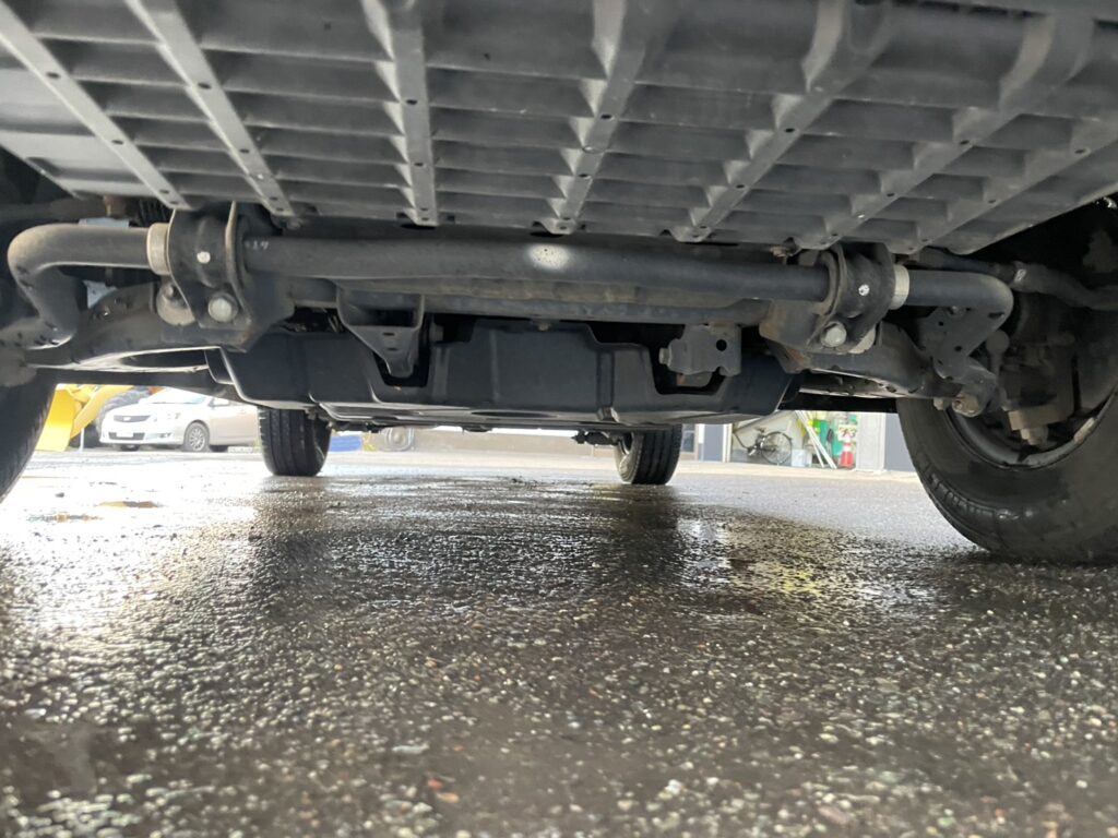 平成26年　NV350キャラバンバン 切替4WD オートマ 車検1年付