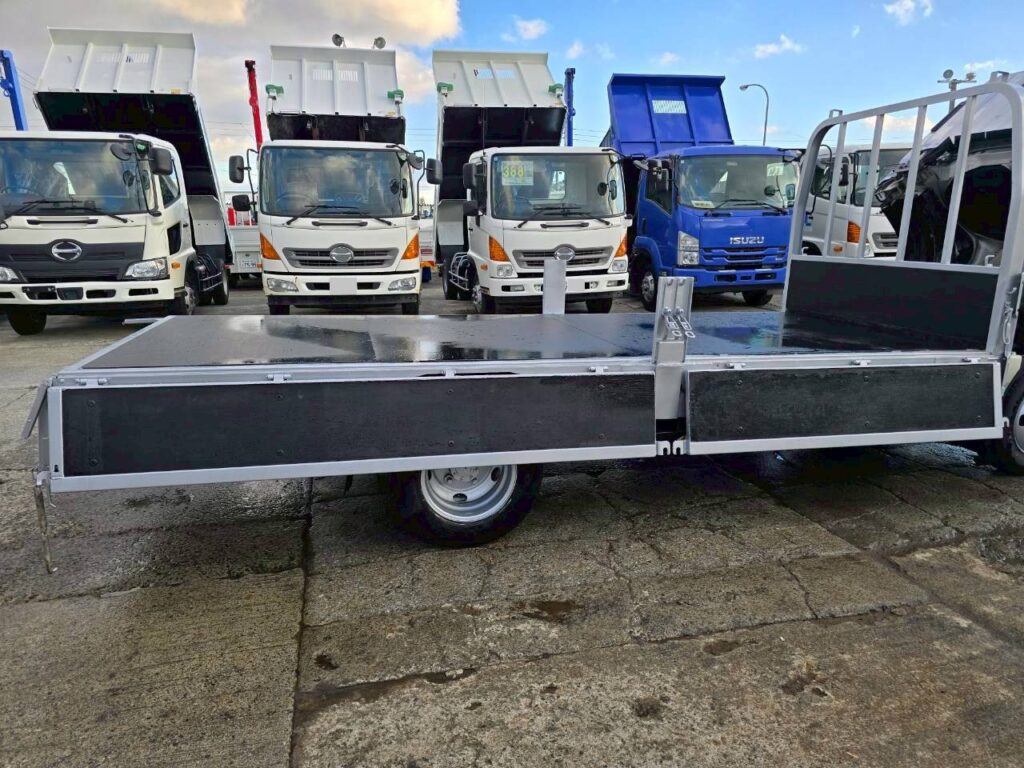 平成24年　いすゞ　エルフ　２トン平ロング　４WD・５方開き（車検令和８年４月）