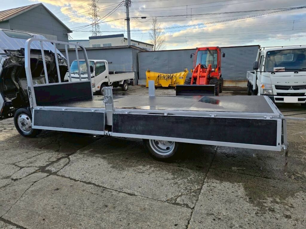 平成24年　いすゞ　エルフ　２トン平ロング　４WD・５方開き（車検令和８年４月）