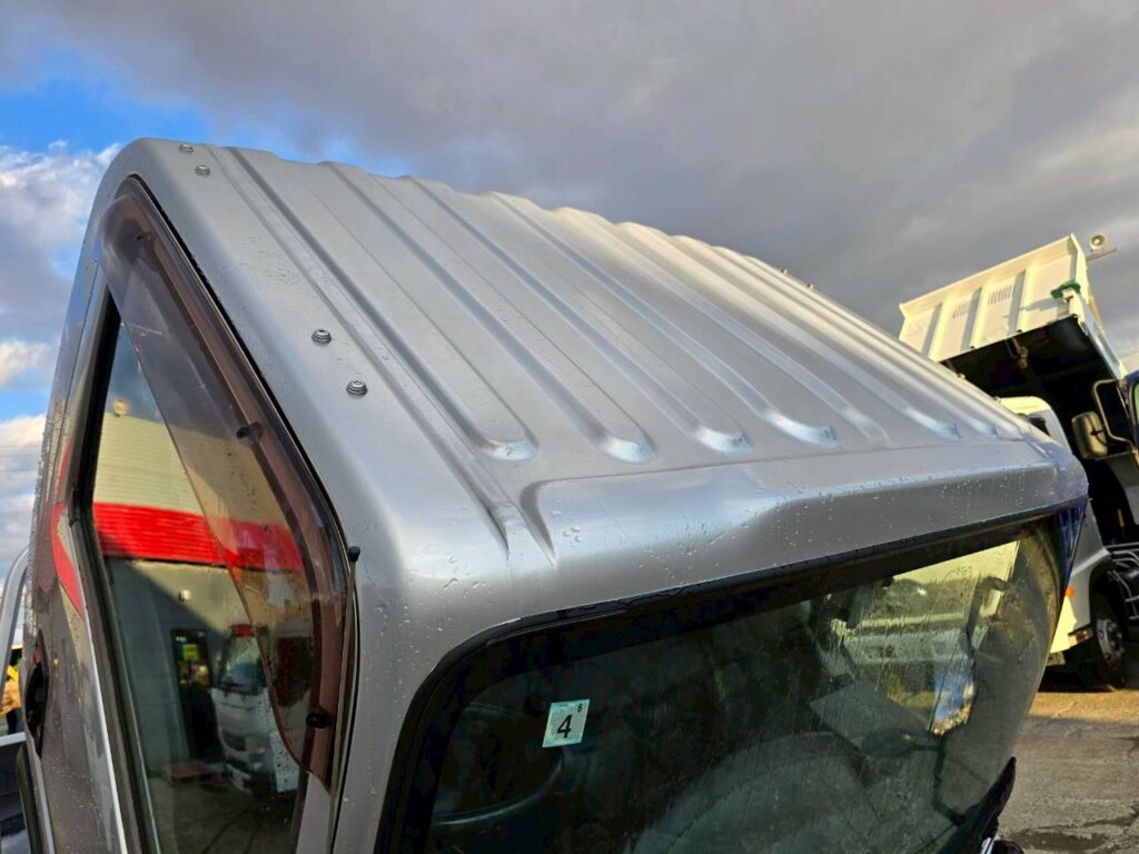 平成24年　いすゞ　エルフ　２トン平ロング　４WD・５方開き（車検令和８年４月）