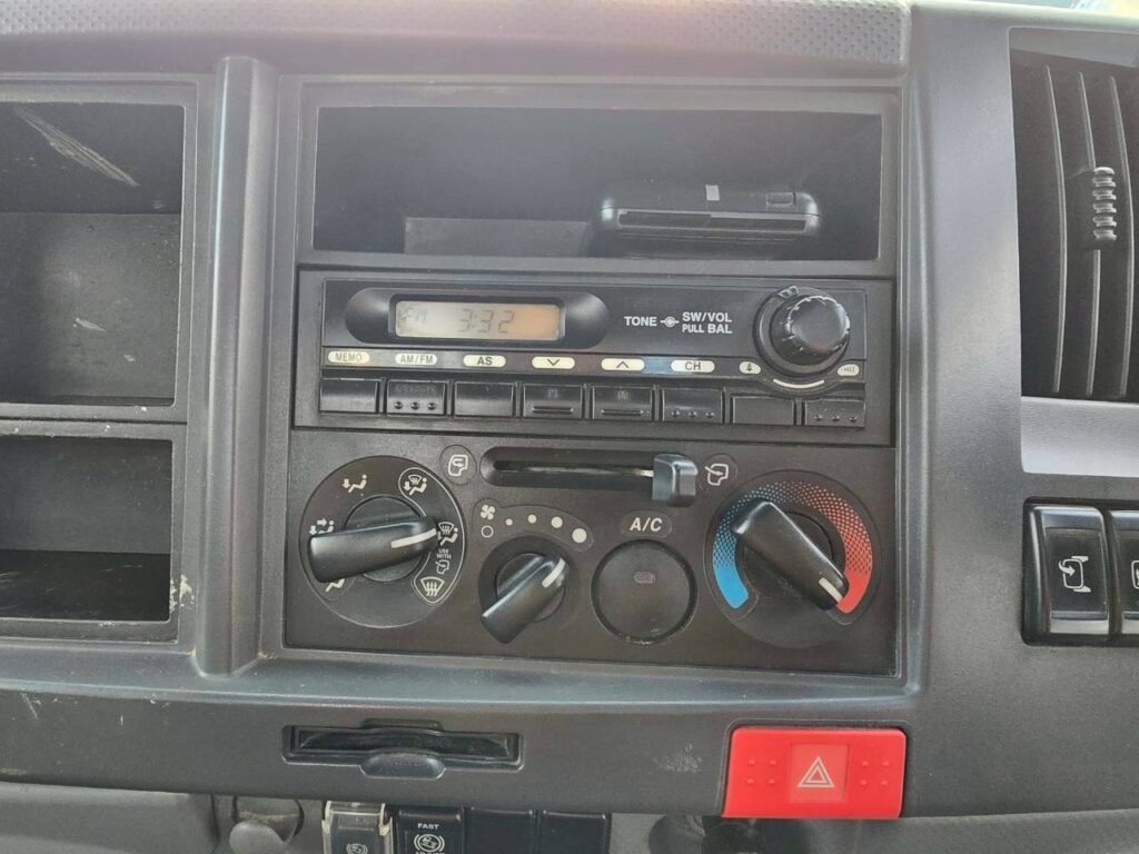 平成24年　いすゞ　エルフ　２トン平ロング　４WD・５方開き（車検令和８年４月）