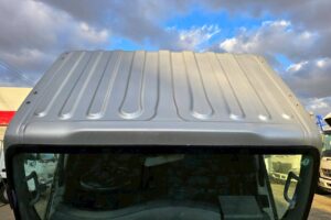 サムネイル: 平成24年　いすゞ　エルフ　２トン平ロング　４WD・５方開き（車検令和８年４月）