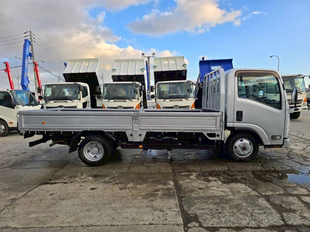 平成24年　いすゞ　エルフ　２トン平ロング　４WD・５方開き（車検令和８年４月）