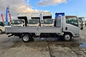 サムネイル: 平成24年　いすゞ　エルフ　２トン平ロング　４WD・５方開き（車検令和８年４月）