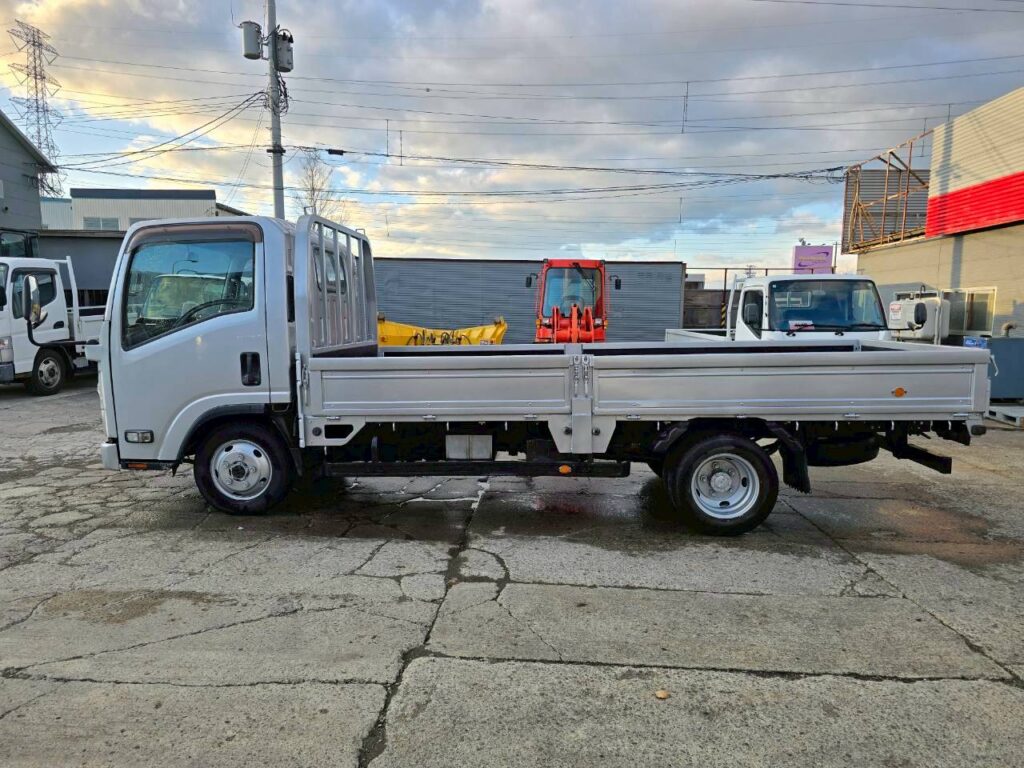 平成24年　いすゞ　エルフ　２トン平ロング　４WD・５方開き（車検令和８年４月）