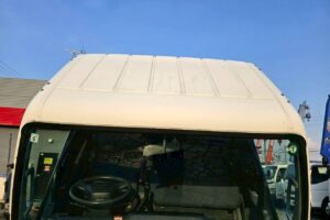 サムネイル: 平成28年　三菱　キャンター　２トン平ロング　全低床・軽々ゲート付（車検令和8年6月）