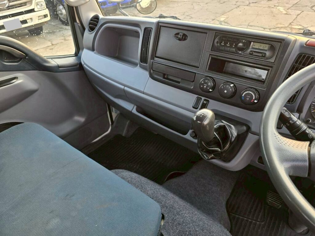 平成28年　三菱　キャンター　２トン平ロング　全低床・軽々ゲート付（車検令和8年6月）