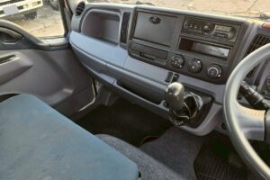 サムネイル: 平成28年　三菱　キャンター　２トン平ロング　全低床・軽々ゲート付（車検令和8年6月）