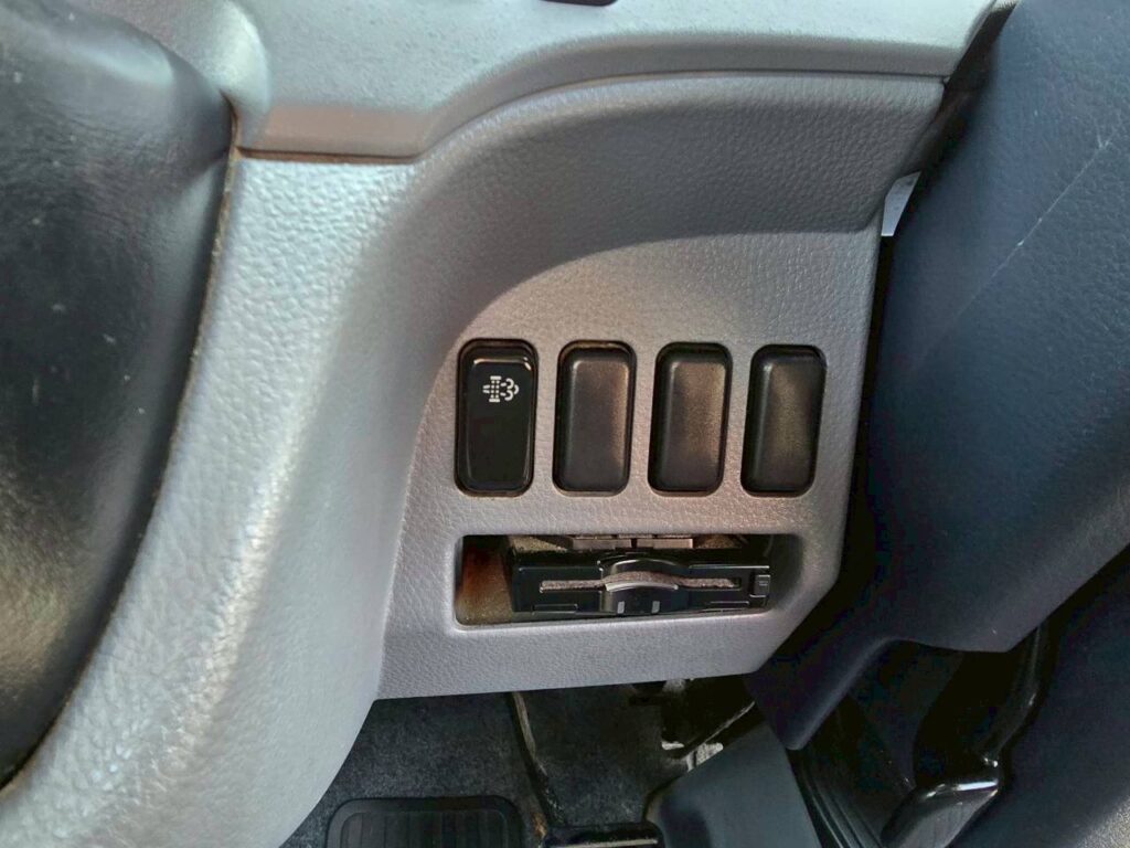 平成28年　三菱　キャンター　２トン平ロング　全低床・軽々ゲート付（車検令和8年6月）