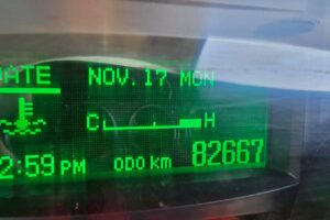 サムネイル: 平成28年　三菱　キャンター　２トン平ロング　全低床・軽々ゲート付（車検令和8年6月）