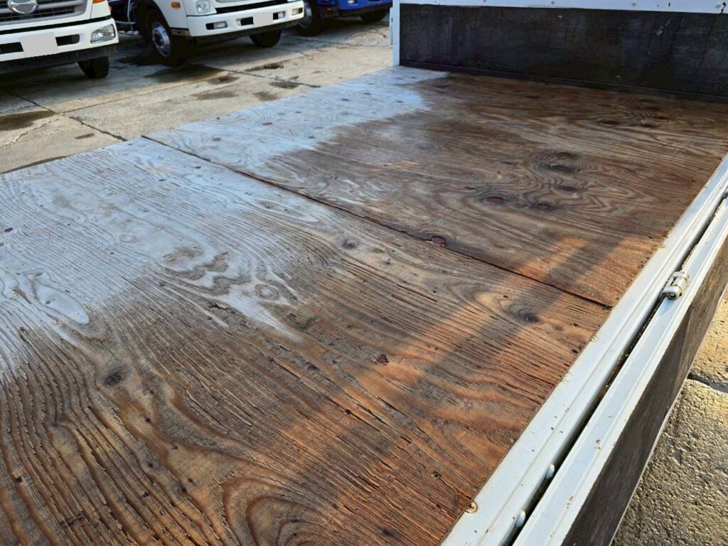 平成28年　三菱　キャンター　２トン平ロング　全低床・軽々ゲート付（車検令和8年6月）