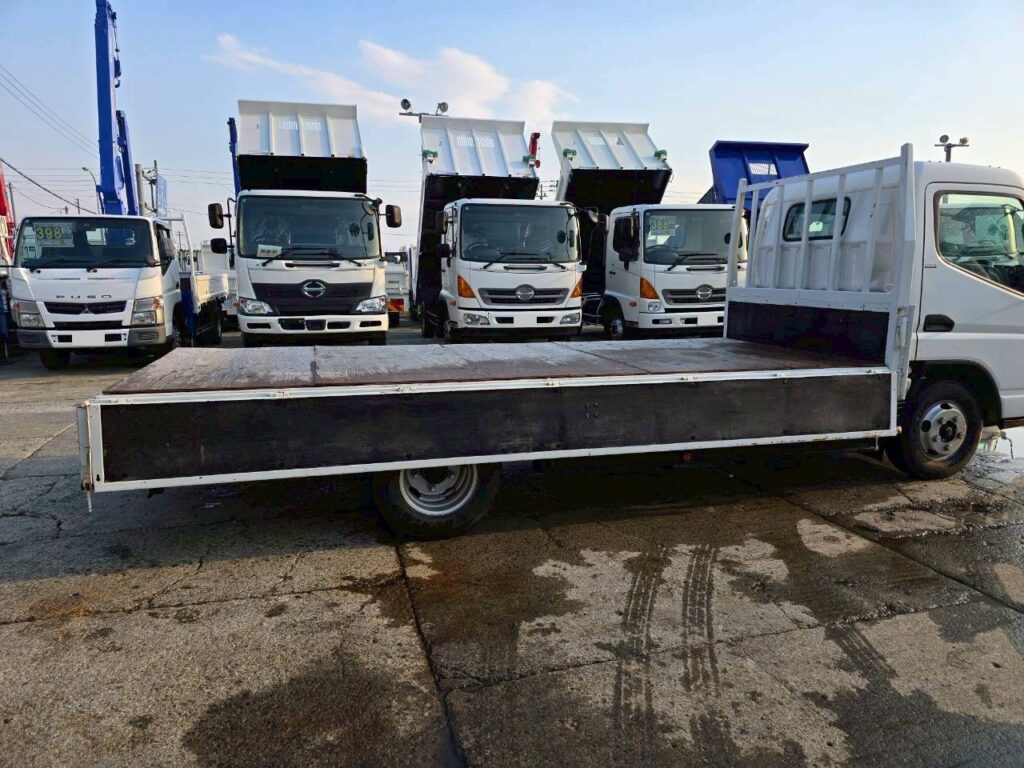 平成28年　三菱　キャンター　２トン平ロング　全低床・軽々ゲート付（車検令和8年6月）