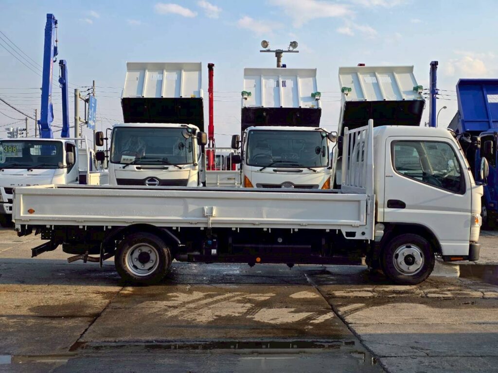 平成28年　三菱　キャンター　２トン平ロング　全低床・軽々ゲート付（車検令和8年6月）